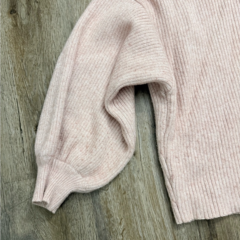 Line & Dot • Ribbed Alder Sweater - Picture 5 of 16
